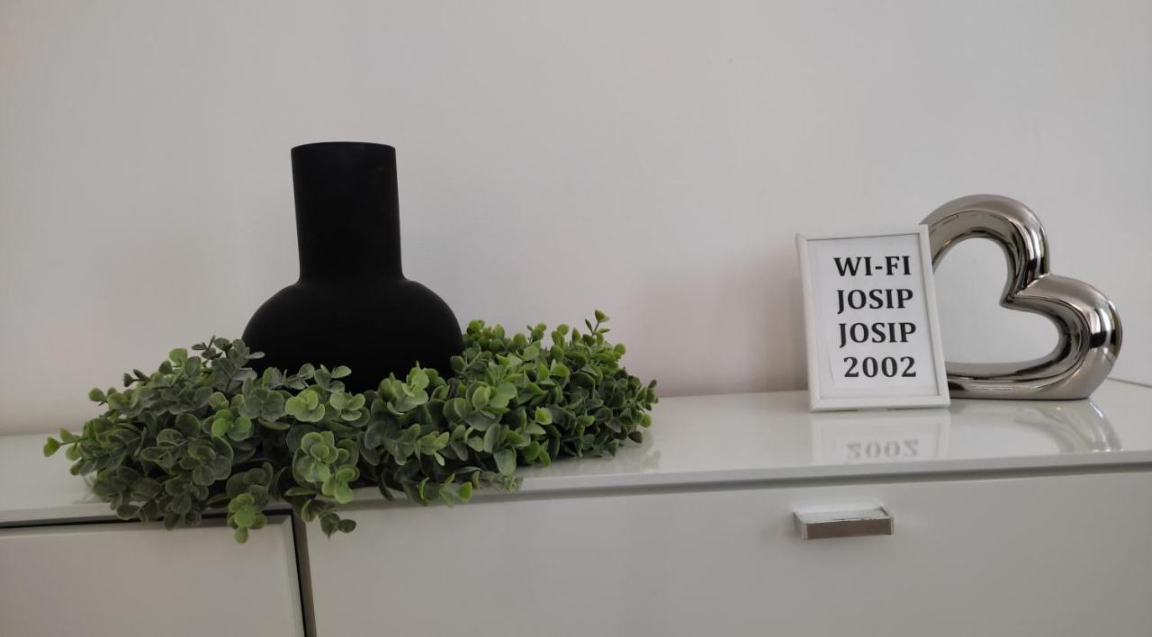 Apartment Josip 2 Tribalj Zewnętrze zdjęcie